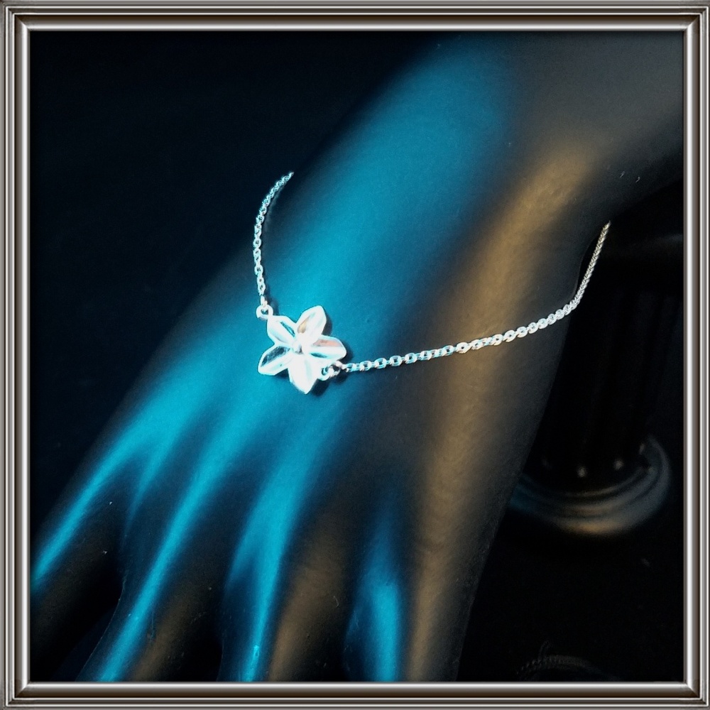 Delicate Plumeria flower sterling silver bracelet. - Picture 3 of 4